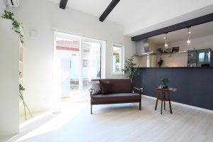 新築,秋田市,リビング,リビングダイニング,キッチン,LDK,桜