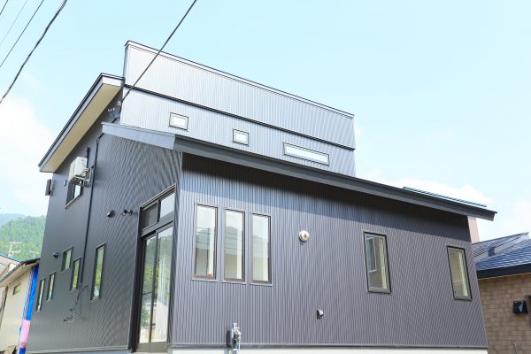 北秋田市阿仁 G・Ｙ様邸【集う】＠トランザム+金属SD